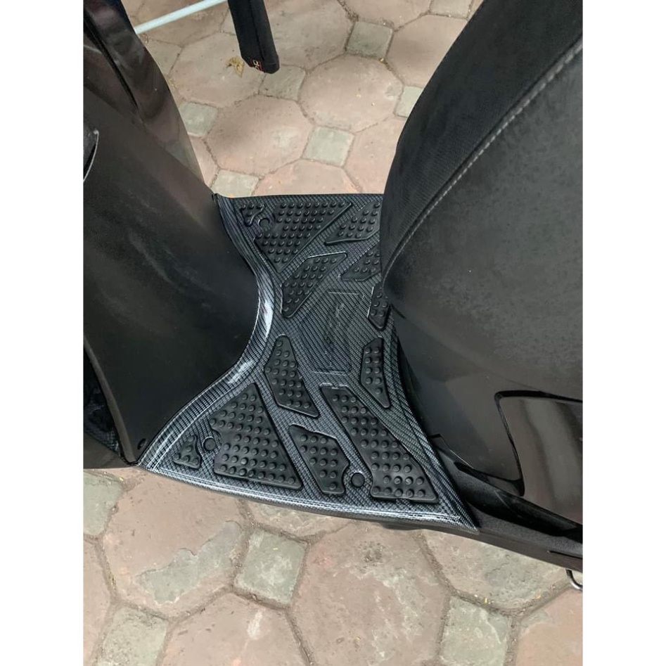 THẢM ĐỂ CHÂN CARBON XE SH 2017-2019 VIỆT NAM ( HÀNG ARTISTAR)