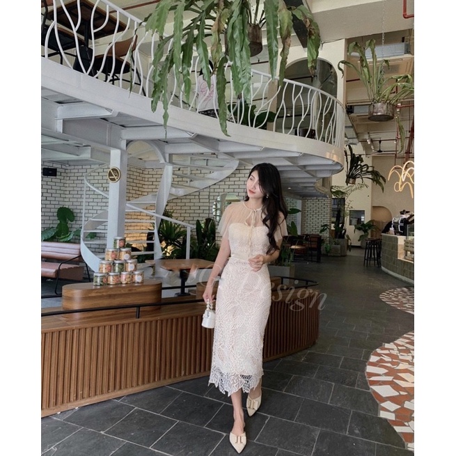 Siêu phẩm váy ren mới