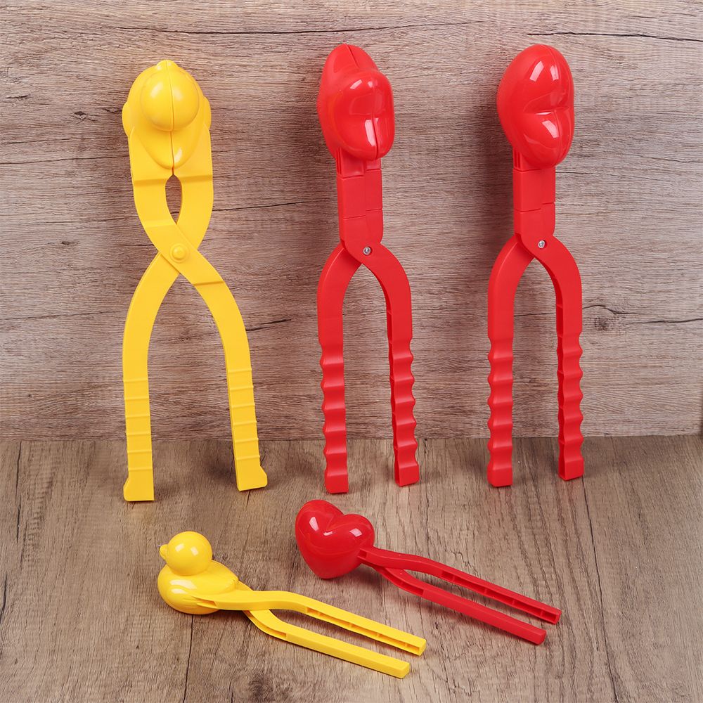 UPSTOP Heart Snowball Maker Winter Plastic Snowball Maker Clip Kids Outdoor Mold Snow Game Toys