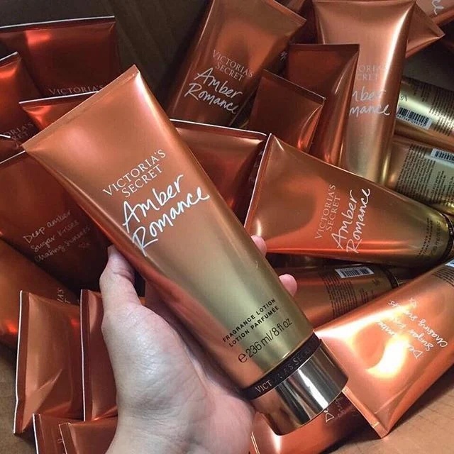 Dưỡng Thể Nước Hoa VICTORIA'S SECRET Amber Romance Lotion 236ml
