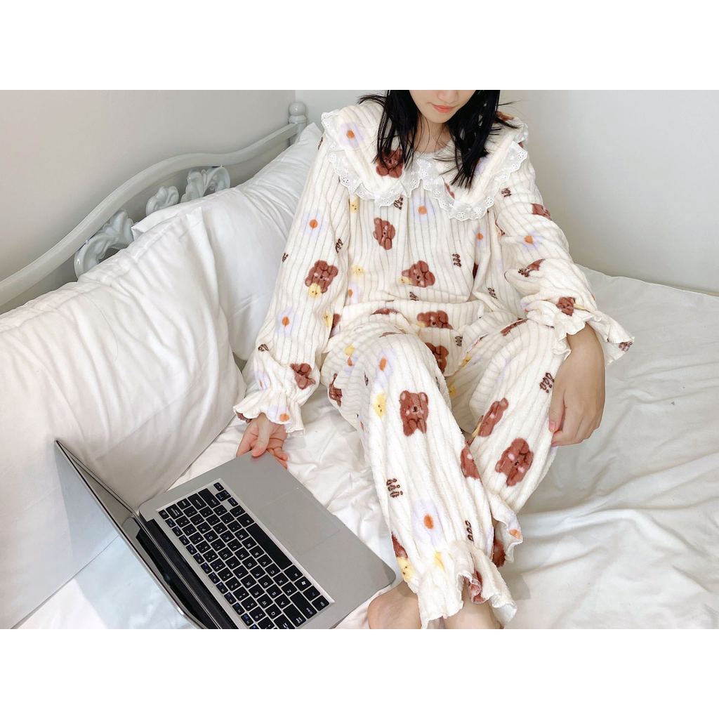 Bộ Đồ Ngủ Giữ Ấm Bằng Nhung San Hô Phối Ren In Họa Tiết Trái Đào Ngọt