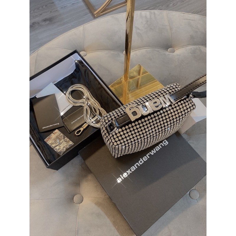 Túi Đính Đá Dây có Chữ lấp lánh hot 2012