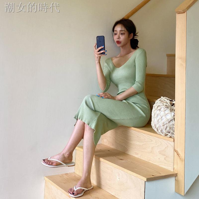 Đầm Dệt Kim Cổ Chữ V Khoét Sâu Quyến Rũ Thời Trang Phong Cách Hàn Quốc 2020 | BigBuy360 - bigbuy360.vn