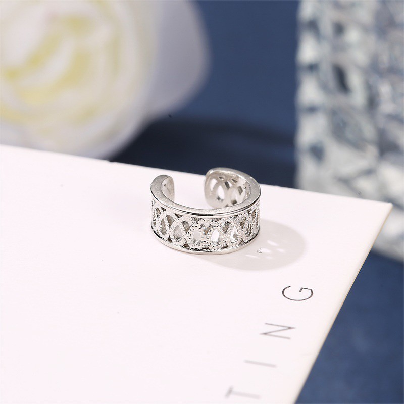 Phụ kiện kẹp tai phong cách punk cổ điển làm đẹp cho nữ