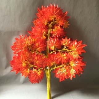 Cành phong đỏ, lá si xanh trang trí kết cây, cành lá hoa giản