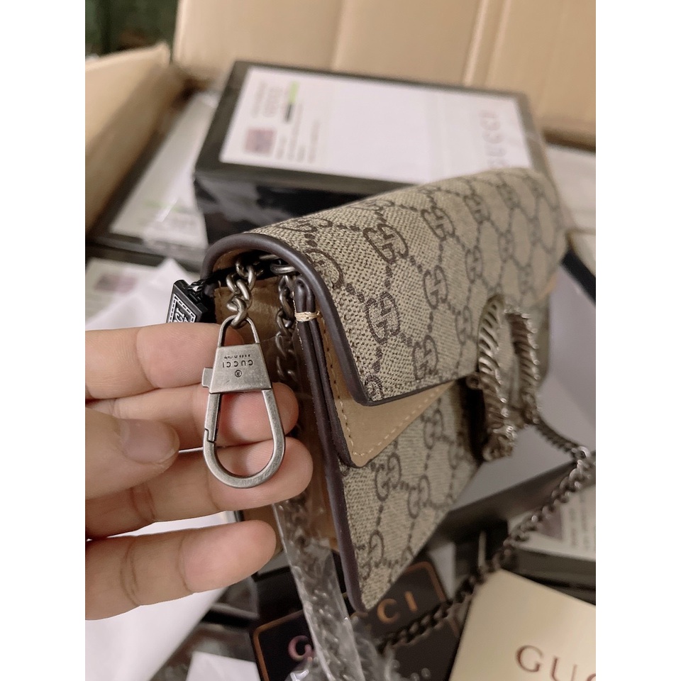 Túi Đeo Chéo Chữ Size 18 Kèm Hộp Chanh Xả