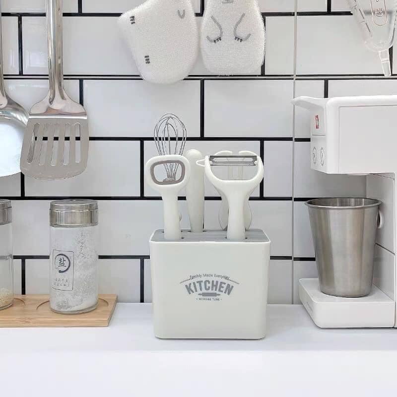 Bộ dao nhà bếp 6 món Korea Kitchen kèm kệ cắm kháng khuẩn sắc bén