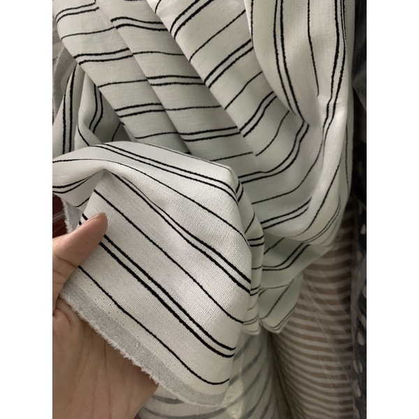 Vải linen bột sọc trắng đen