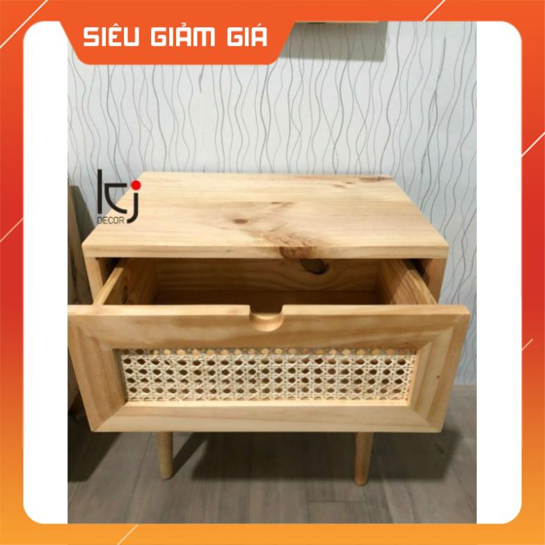 KỆ/TAB ĐẦU GIƯỜNG GỖ THÔNG NHẬP PHỐI MÂY ĐAN MẮT CÁO (Giá Xưởng)