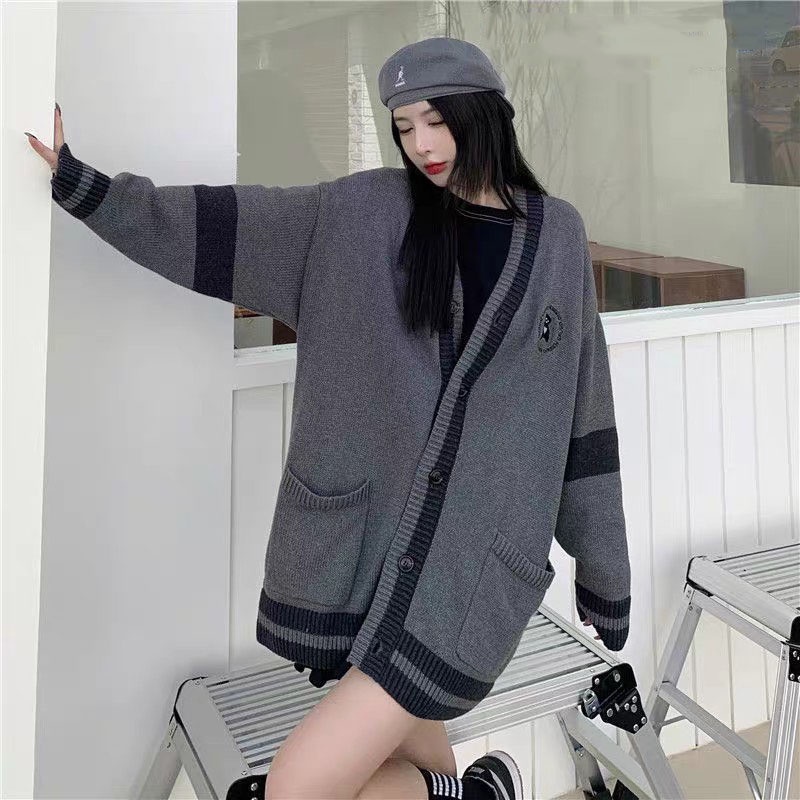 Áo Khoác Cardigan Len Thêu Logo Gấu M220-Violet