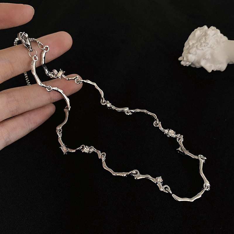 Vòng Cổ Choker Kiểu Chuỗi Xích Họa Tiết Gợn Sóng Thiết Kế Đơn Giản Thời Trang Mùa Hè Cho Nữ
