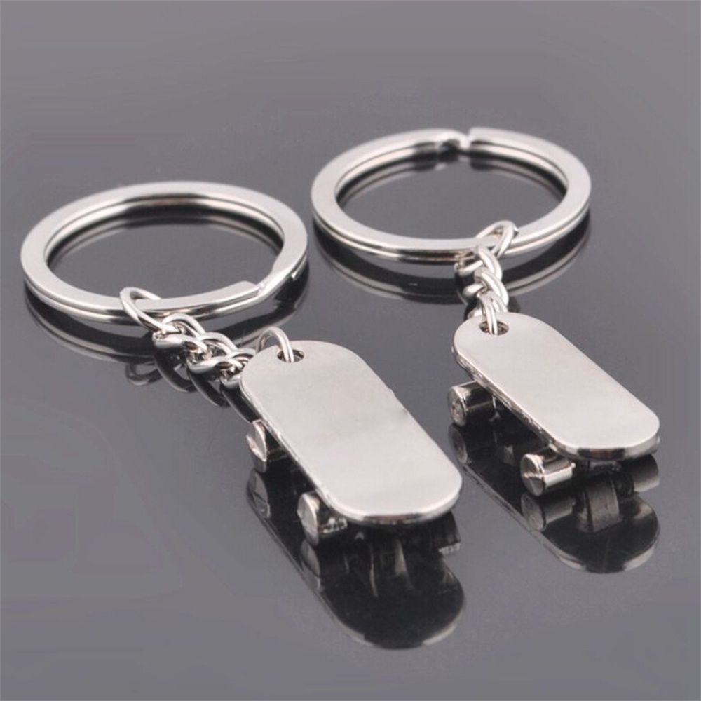 Set 2 Móc Khóa Kim Loại Hình Ván Trượt