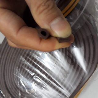Ron dán khung cửa 10m/ cuộn