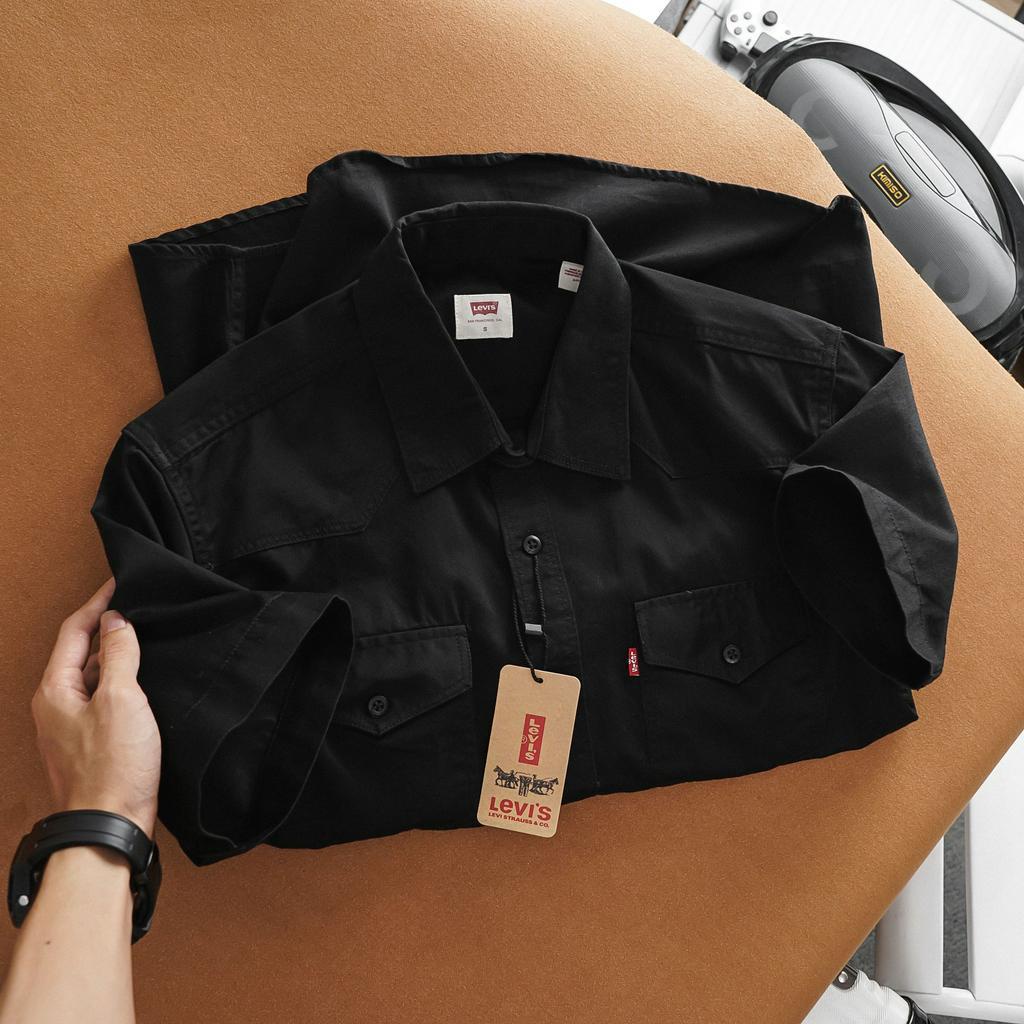 Áo sơ mi tay ngắn L.V, sơ mi nam dài ngắn chất vải mềm mịn sang trọng thanh lịch màu xanh rêu, đen - Basichouse