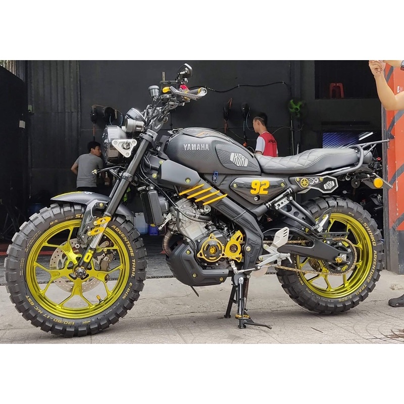 ốp hộp điện 2 bên hông gần bình xăng cho yamaha Xsr155