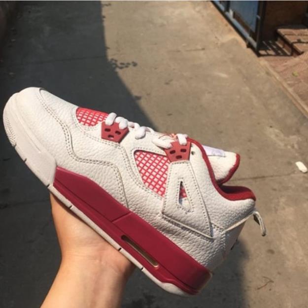 🕡 Nike jordan 4 2hand