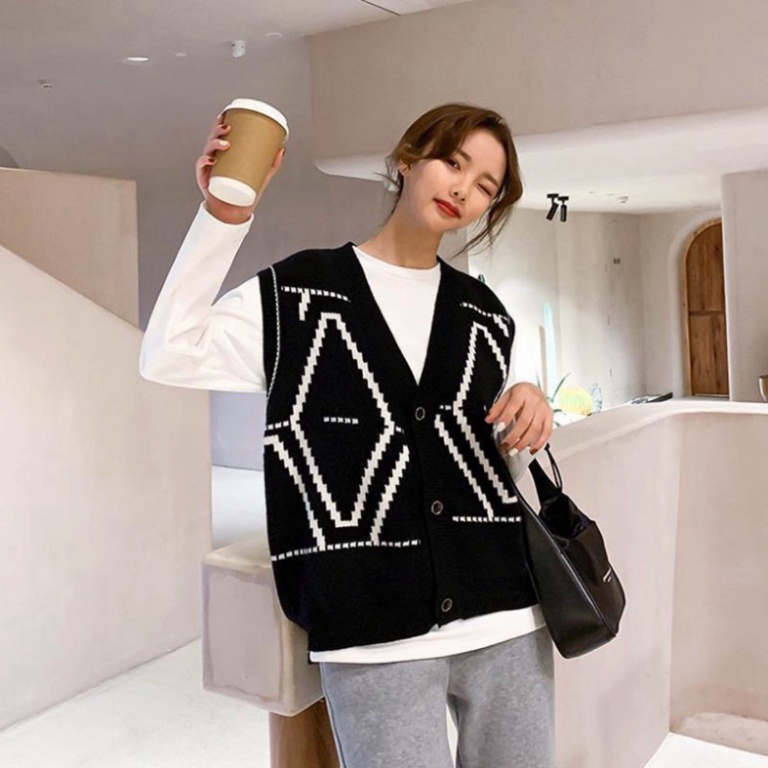 Áo Gile Len Nữ, Gile Len Đen Mỏng Cổ Tim Chất Đẹp New DARAboutique | BigBuy360 - bigbuy360.vn