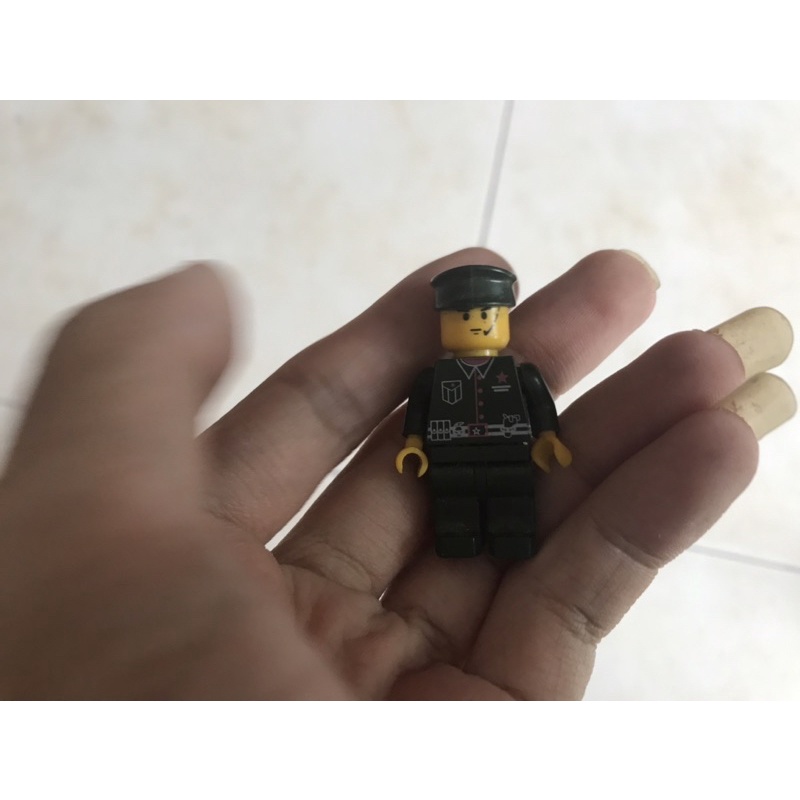 Lego mini figure fake
