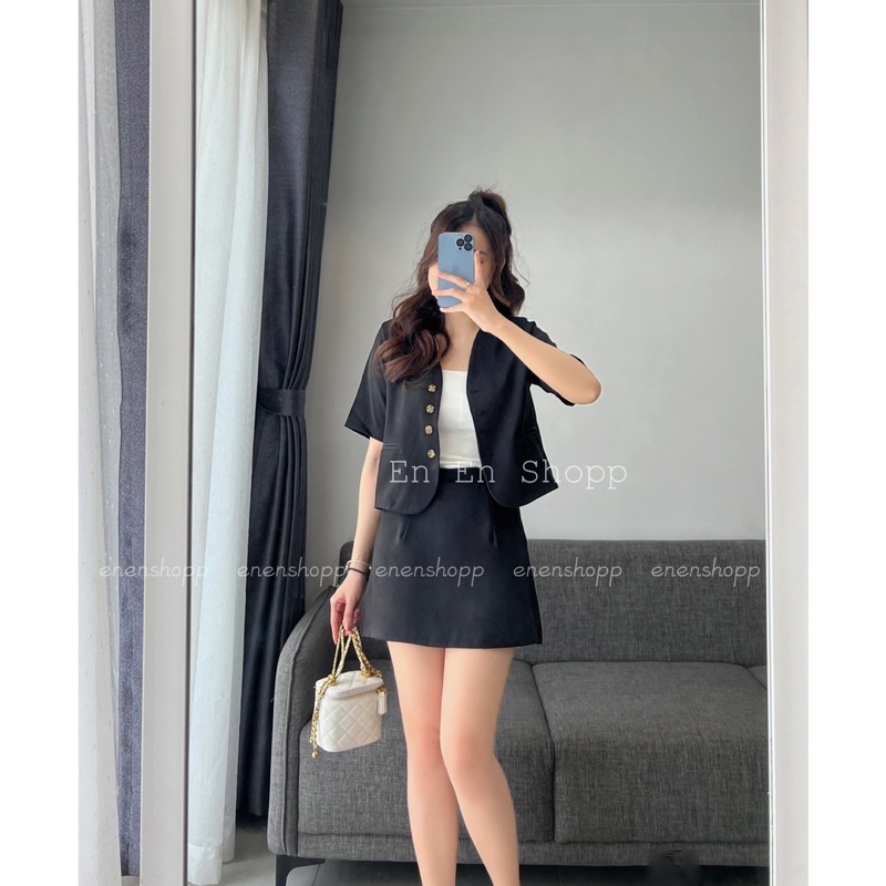 Set áo cổ V cài cúc + chân váy