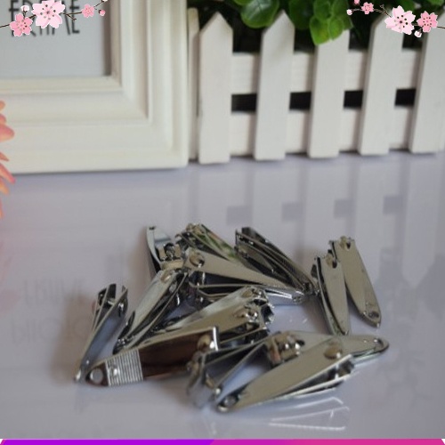 Bấm móng tay - dụng cụ cắt móng tay thép inox thiết kế nhỏ gọn, tiên lợi treo cùng chìa khóa mang theo bên người