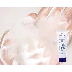 Sữa Rửa Mặt Hatomugi Naturie Skin 130g nội địa Nhật