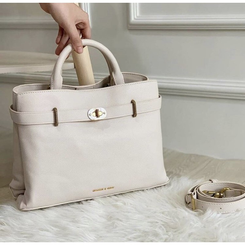 Túi Tote Charles And Keith Cỡ Lớn Có Khóa Xoay Tiện Dụng Cho Nữ