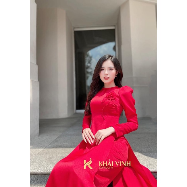 Áo dài đỏ thiết kế bông hoa thủ công, phần đuôi hoa tết rất cách điệu, chất lụa tây thi 2 tà mã T50239