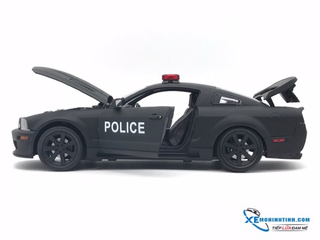 Xe Mô Hình Ford Mustang S281 Police 1:18 Welly