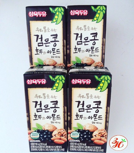 Nước óc chó hạnh nhân Hàn Quốc