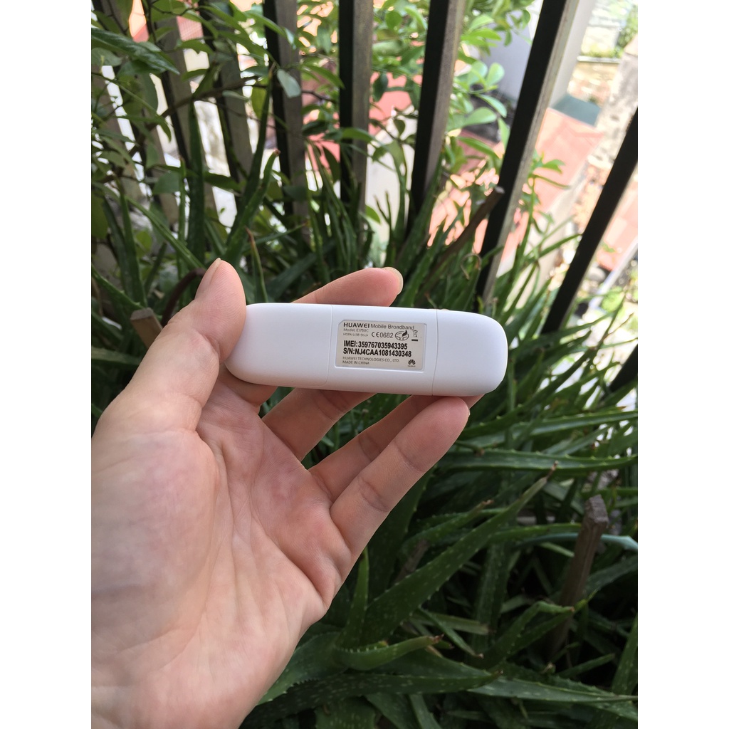 Dcom 3G Huawei E1750C, tốc độ 7,2 Mbps, hỗ trợ đổi IP- MAC, nghe gọi nhắn tin trên máy tính.