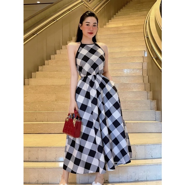 VÁY CARO CỔ YẾM