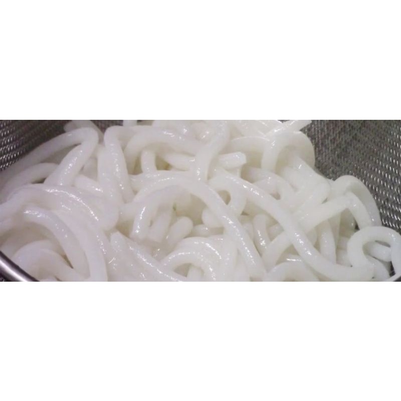 Bánh canh bột lọc.
