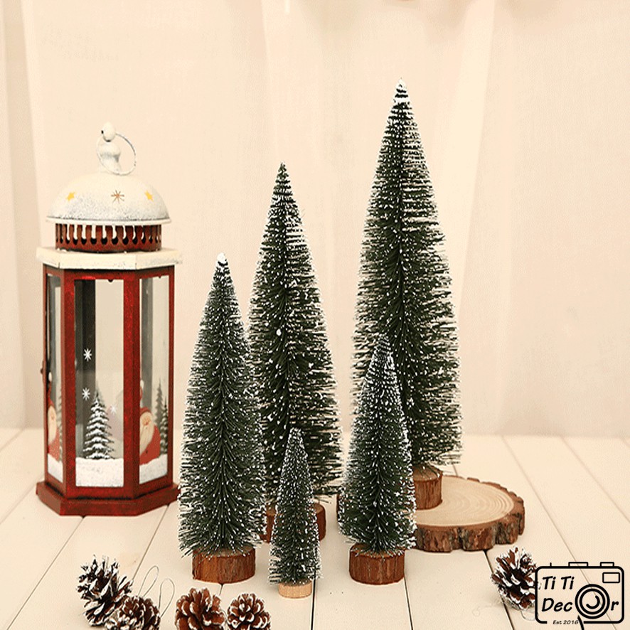 Cây thông tuyết trang trí Noel, nhà cửa, cửa hàng, decor chụp ảnh