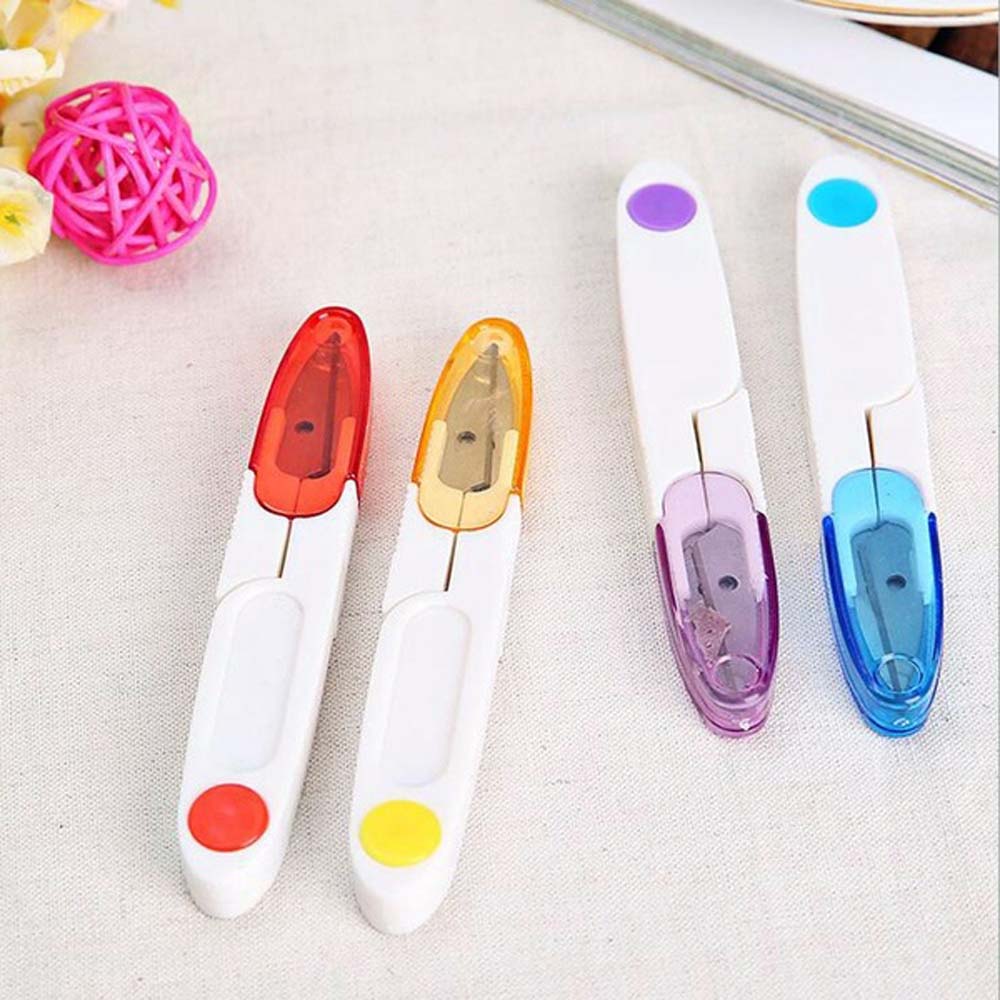 Kéo Cắt Chỉ Bằng Nhựa Cao Cấp