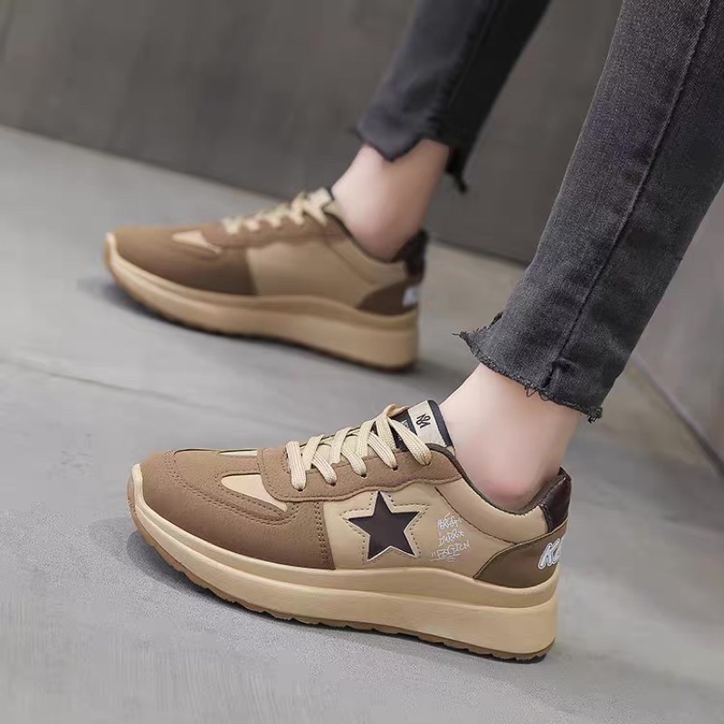 Giày thể thao nâng đế ngôi sao