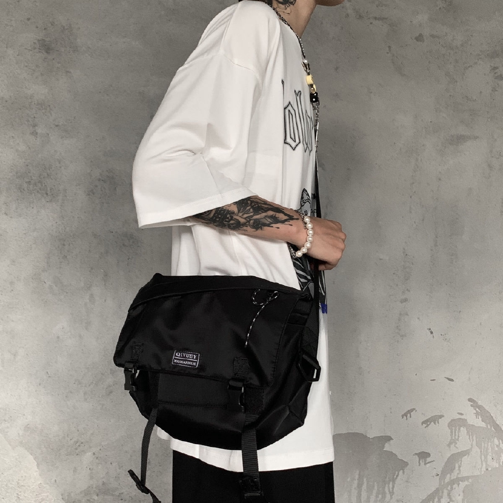 Túi đeo chéo phong cách Harajuku màu tối thời trang đường phố cá tính | BigBuy360 - bigbuy360.vn