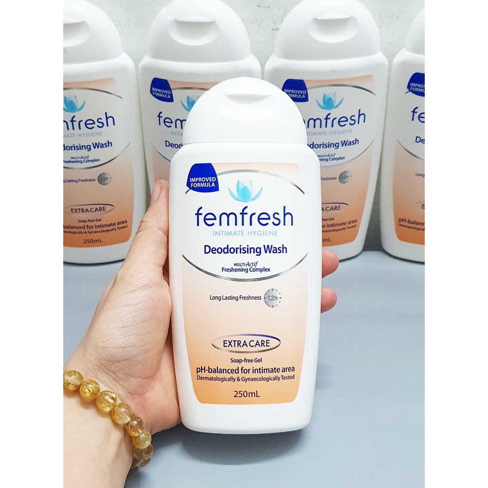 Dung dịch vệ sinh phụ nữ cao cấp Femfresh chai 250ml từ Úc