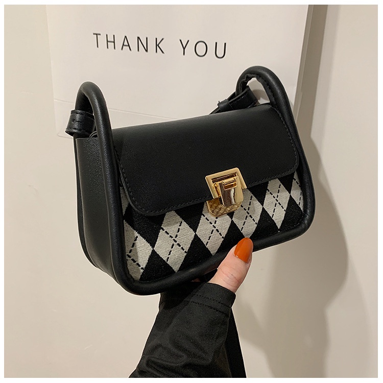 Túi xách đeo chéo nữ giá rẻ đẹp đi chơi phong cách thời trang hàn quốc dễ thương cute TX238