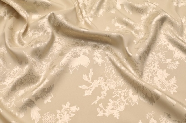 Vải Gâm Lụa Hoa Văn