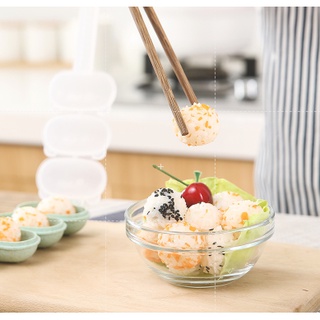 Dụng cụ làm cơm nắm cho em bé