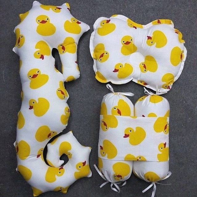 Set cá ngựa và vỏ gối