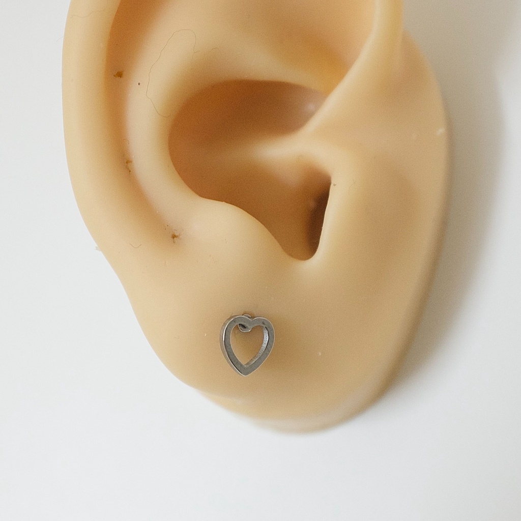[1 Chiếc] Khuyên Tai Titan Unisex Hình Trái Tim Rỗng Bi Tròn Không Gỉ Sét Không Ngứa Bông Tai Julies Box 66