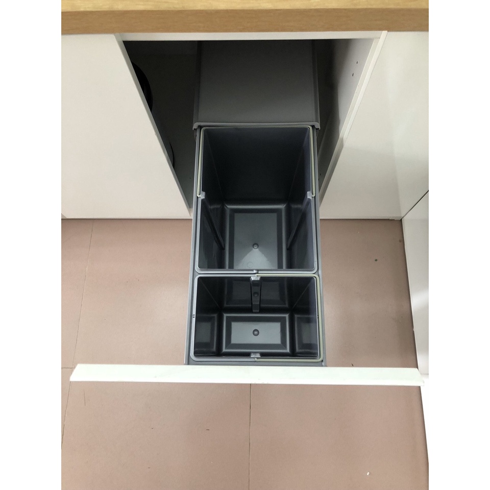 Thùng Rác Gắn Cánh Eurogold BL300 BL400 Dễ Dàng Sử Dụng CÓ THỢ LẮP ĐẶT