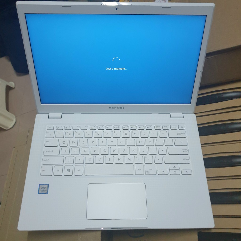 Laptop Asus Imaginebook MJ401TA, core m3 , 4G, 128G, 14in FHD 1080, new box 100%, giá rẻ tặng cặp, chuột quang, 2 phần m | BigBuy360 - bigbuy360.vn