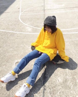 ÁO NỈ TRƠN. BASIC SWEATER