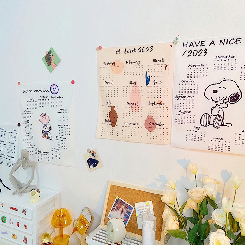 Lịch Treo Tường 2023 Bằng Vải In Hình Snoopy Dễ Thương Trang Trí Phòng Ngủ
