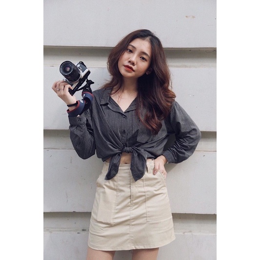 Áo sơ mi sọc xám đen oversize phù hợp đi chơi đi làm đi học