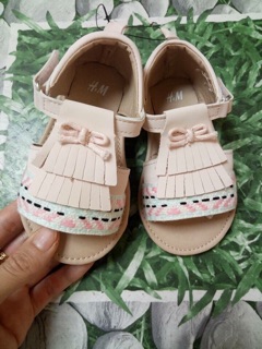 HM dư xịn