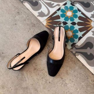 Giày Colee lẻ size. Đen 35. Đỏ 35