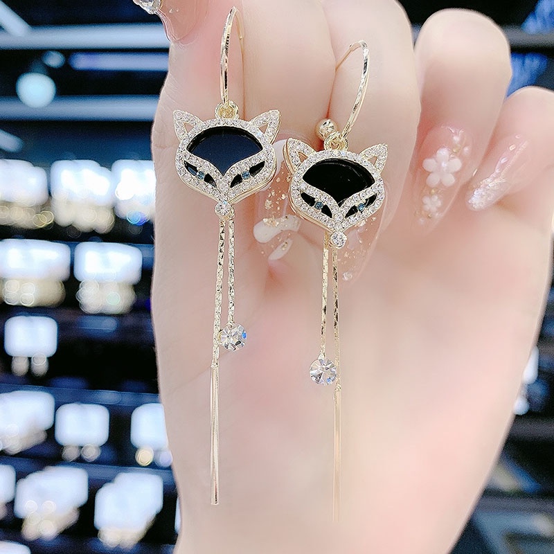 Bông Tai Mạ Bạc 925 Dáng Dài Hình Chú Cáo Phối Tua Rua Màu Đen Sang Trọng